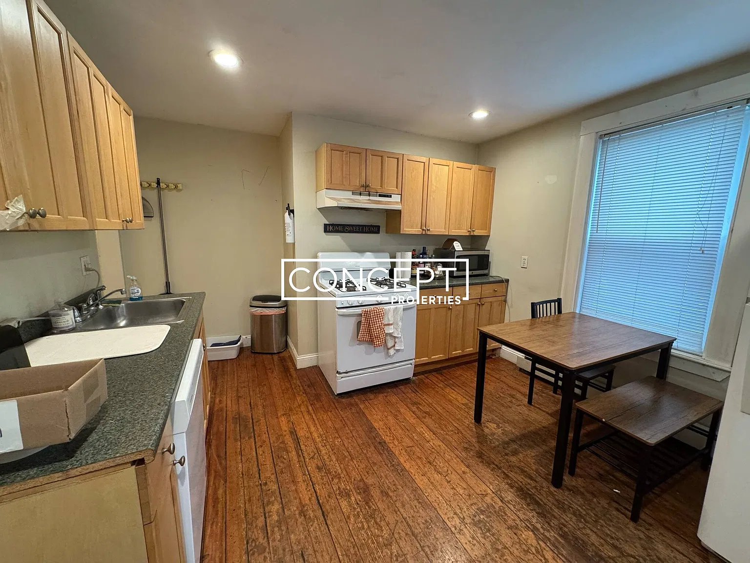 3 bed, 1.0 bath, $4,400 — Photo 1