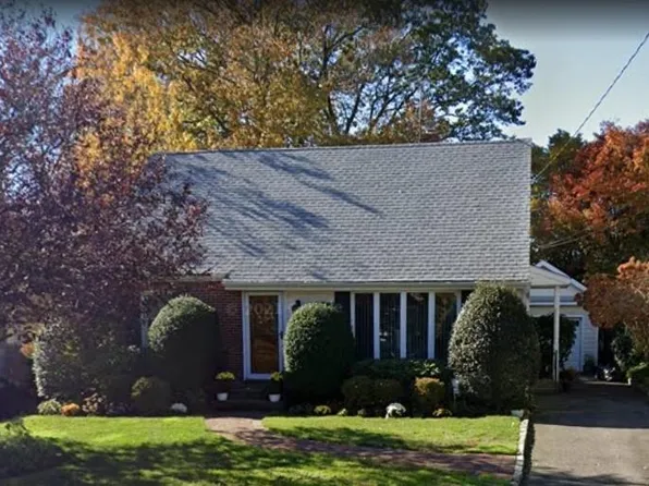 27 9th Street, Locust Valley, NY 11560