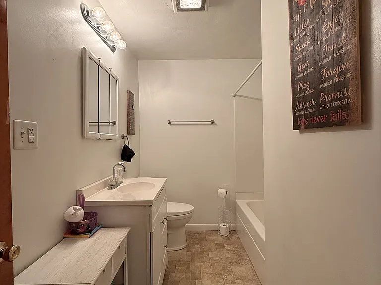 628 Cross Lanes Dr — Photo 5