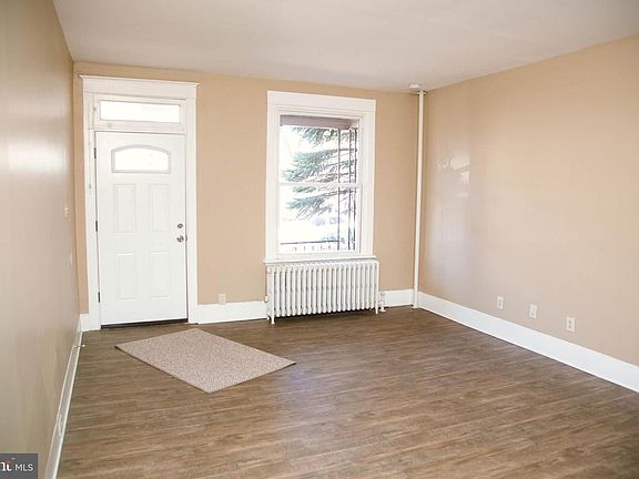 3rd image of 1819 North St
