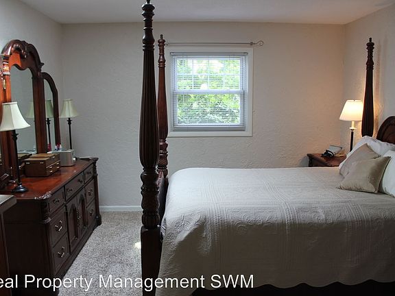 4th image of 1770 Briarcliff Dr