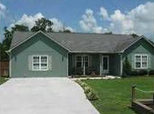 105 Foxlair Dr, Hubert, NC 28539