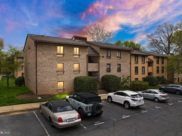 2230 Castle Rock Sq APT 1B, Reston, VA 20191