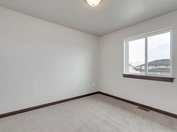 3rd image of 1307 Westwood Cir #C