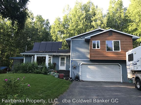 3rd image of 915 Skyline Dr