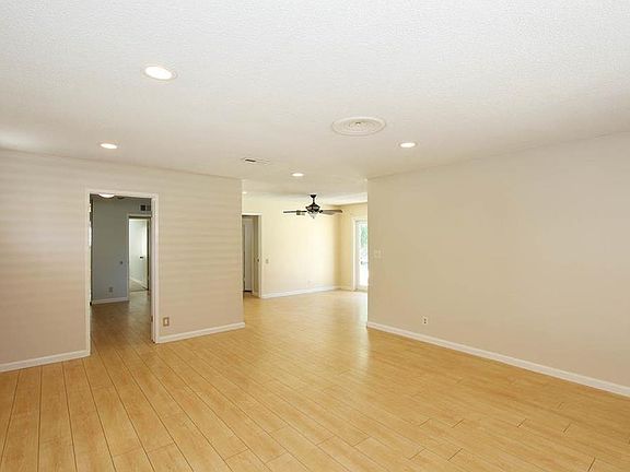 4th image of 6455 Sheltondale Ave