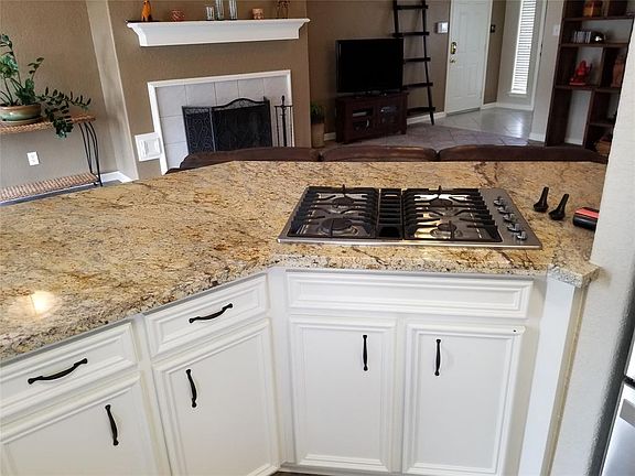4th image of 3434 Glastonbury Dr