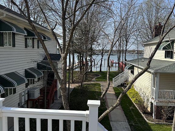 5th image of 1512 Burke Rd #2