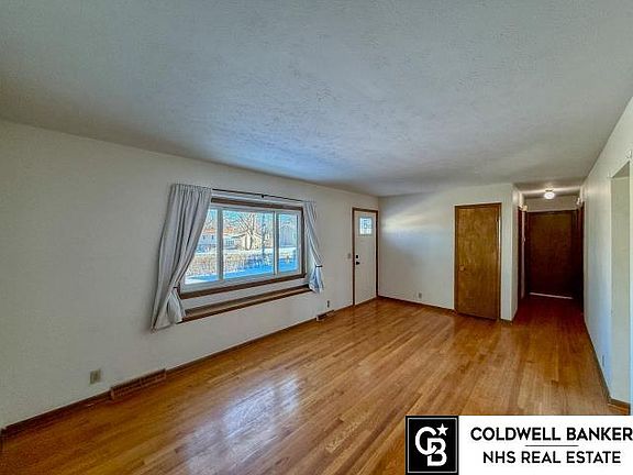 4th image of 6702 S 83rd Ave