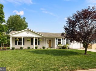 8 Cypress Dr, Mount Holly, NJ 08060