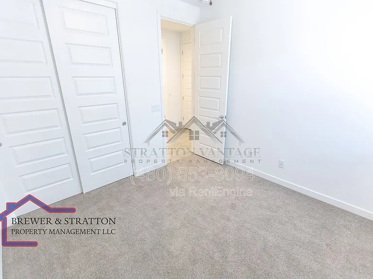 2226 E Kelly Dr — Photo 28