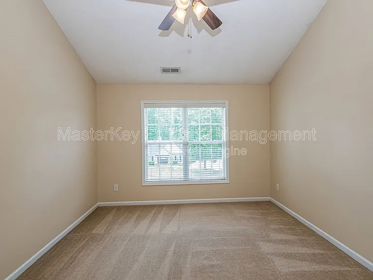 4001 Winecott Dr — Photo 10