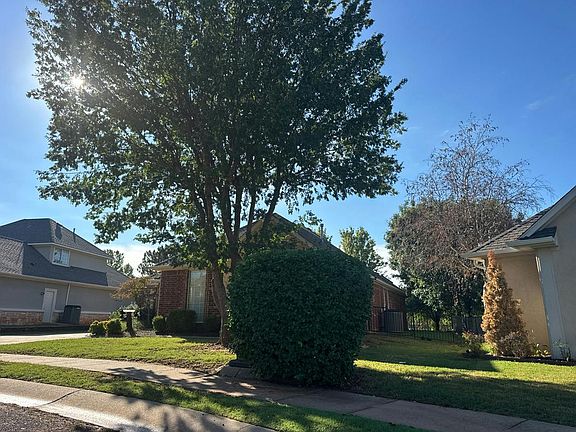 2nd image of 3804 Woodshadow Rd
