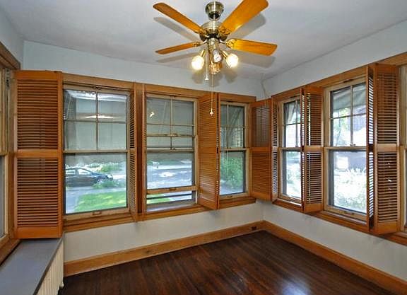 5th image of 3232 Girard Ave S