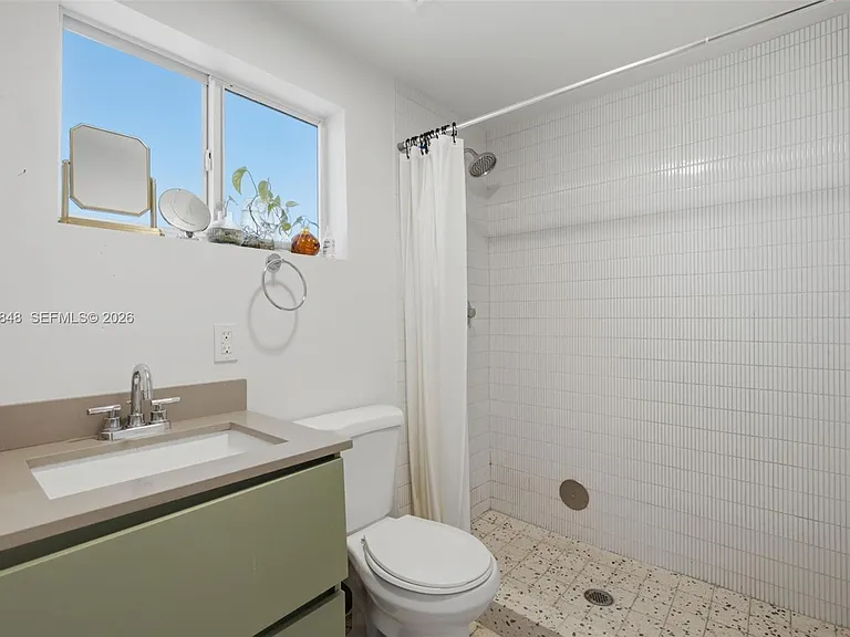 127 NW 74th St #2 — Photo 4
