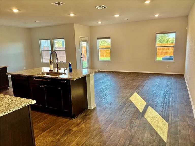 127 Snapdragon Ln — Photo 3