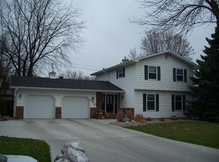 322 Dale Ave, Moorhead, MN