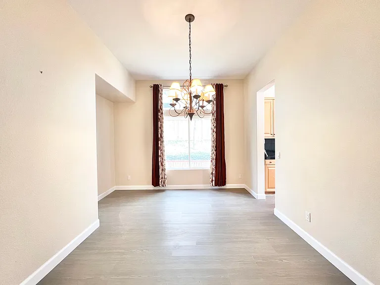 5003 Sterling Grove Ln — Photo 5