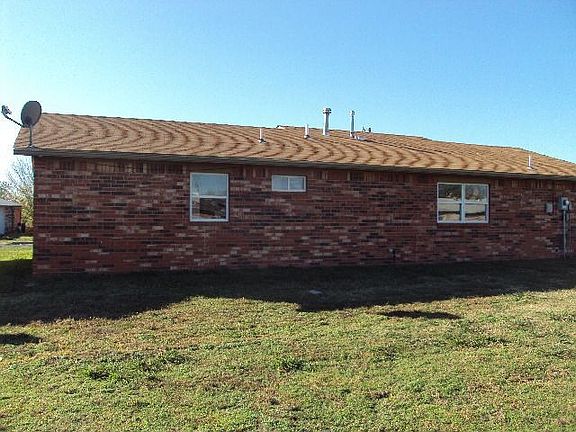 3rd image of 106 Martha Dr