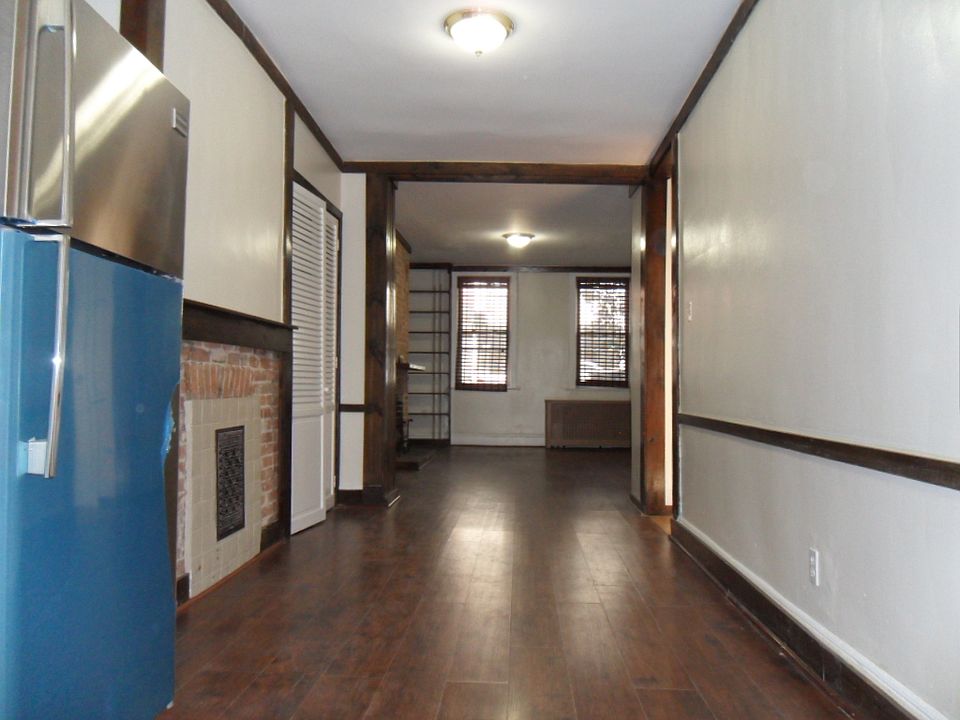 1st image of 528 50th Ave #1
