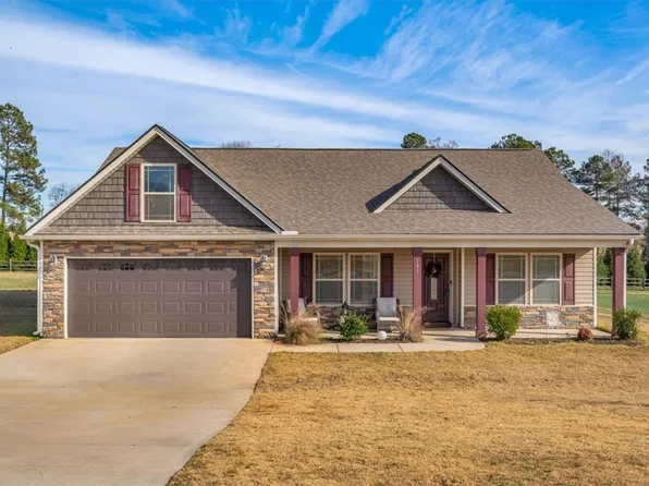 105 Meadow Lake Dr, Cowpens, SC 29330