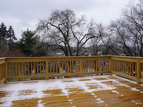 3rd image of 332 N 1st St