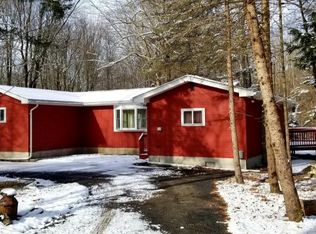 3219 Lois Ln, Pocono Summit, PA