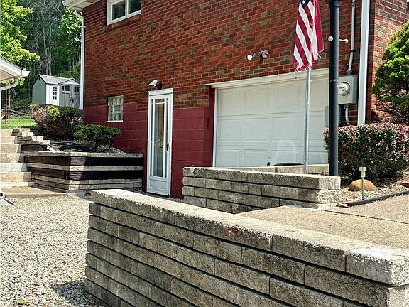 3rd image of 151 Huntingdon Rd