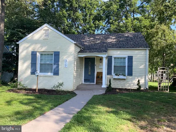 317 James Ave, Waynesboro, VA 22980