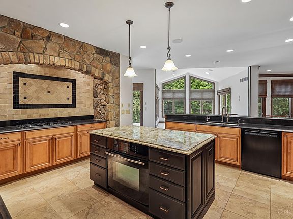 2nd image of 1100 Bridle Ridge Ln