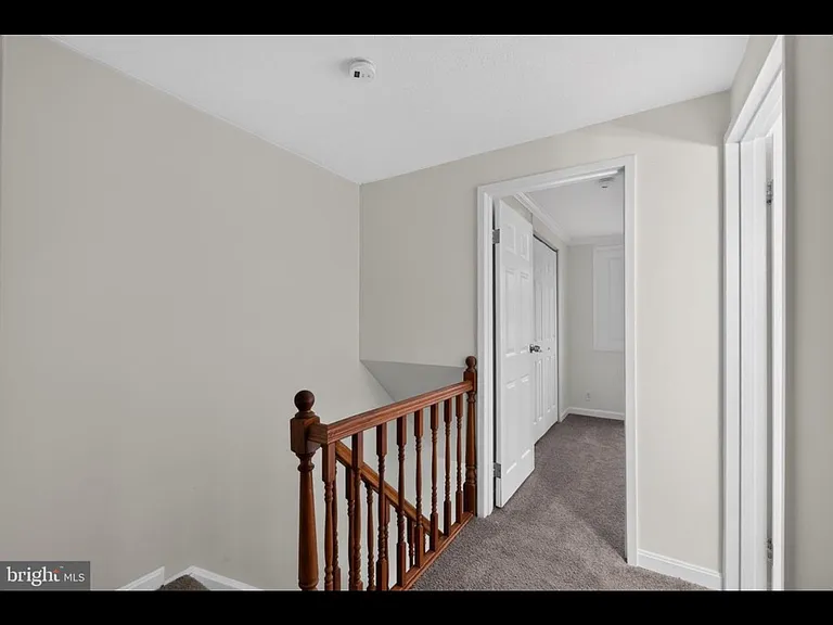911 Imperial Ct — Photo 7