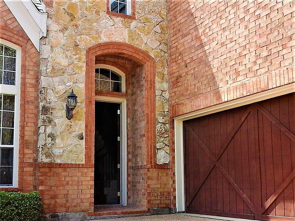 1st image of 3217 Forestbrook Dr