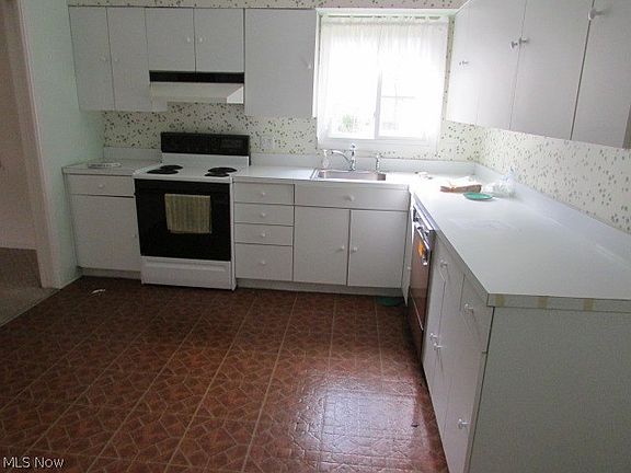2nd image of 678 Birch Ave