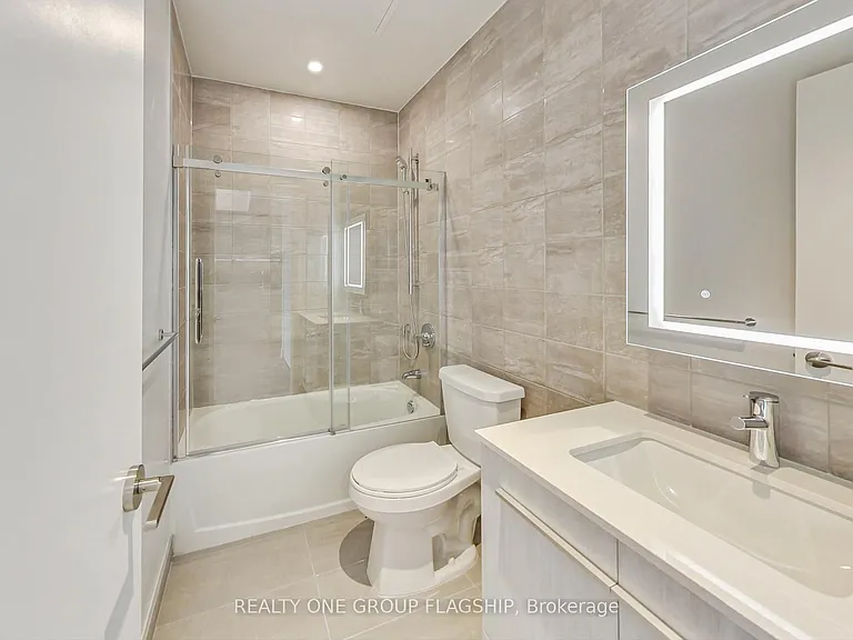 8 Cumberland St #701 — Photo 16