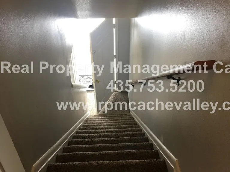 360 N 400 W — Photo 10