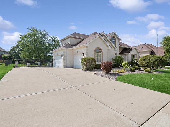 2nd image of 11767 Coquille Dr