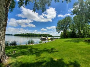 727 E Lakeview Rd UNIT 7, Hustisford, WI 53034