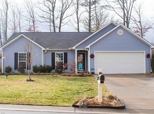 8 Forestwood Rd, Weaverville, NC 28787