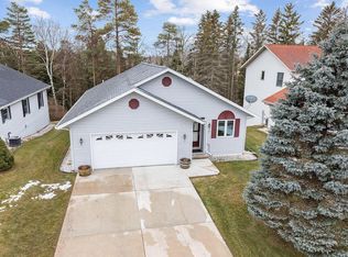 1221 Mahogany Run, Two Rivers, WI 54241