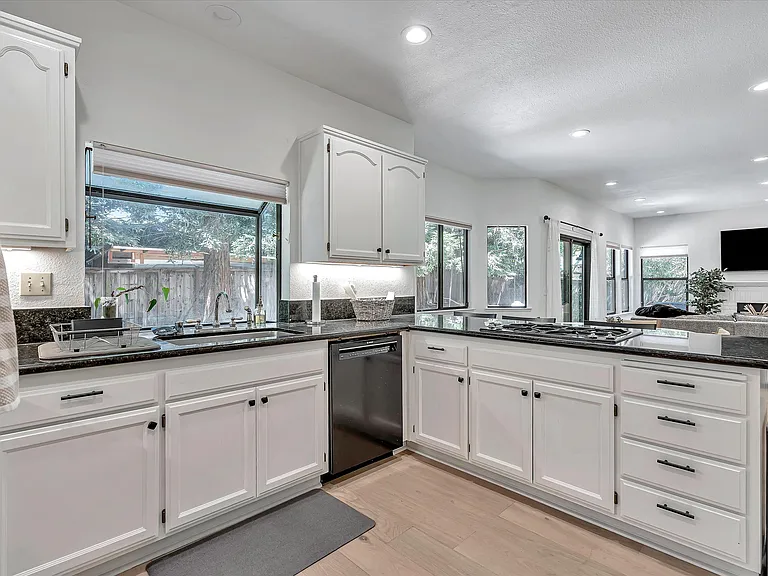 133 Madrid Way — Photo 34