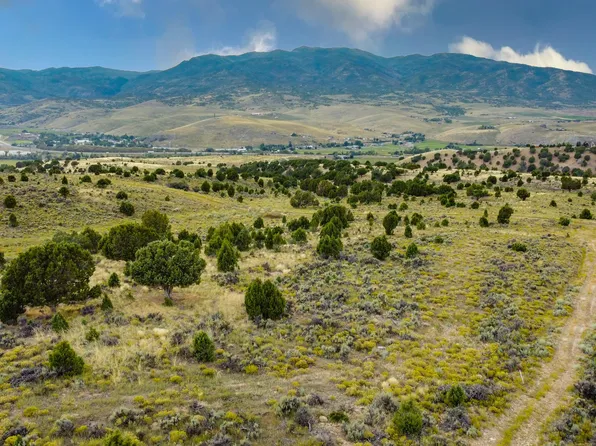 2325 Deer Crest Dr #13, Coalville, UT 84017