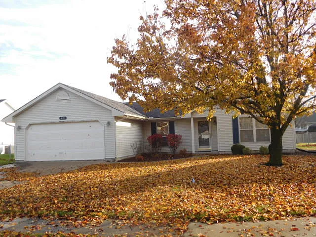 402 Sherwood Dr photo 1