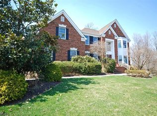 43 Totten Dr, Bridgewater, NJ 08807