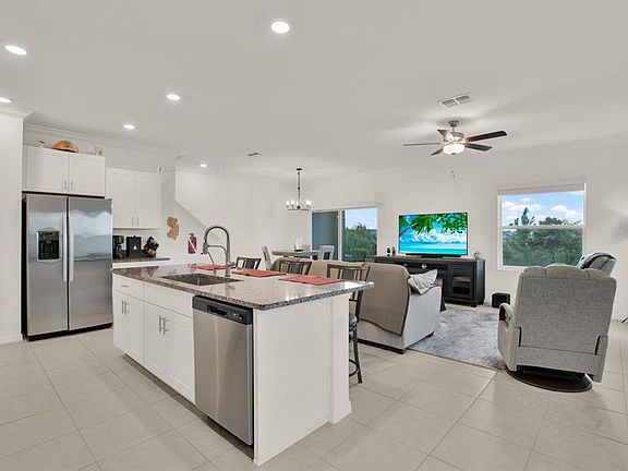 4th image of 8852 GALLANTREE PLACE