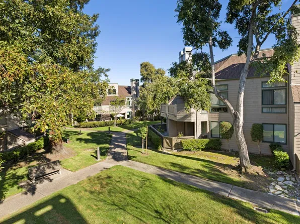 46 Pelican Ln, Redwood City, CA 94065