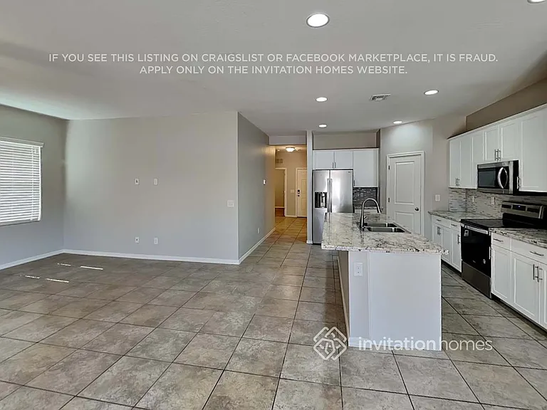 2702 E Omega Dr — Photo 6