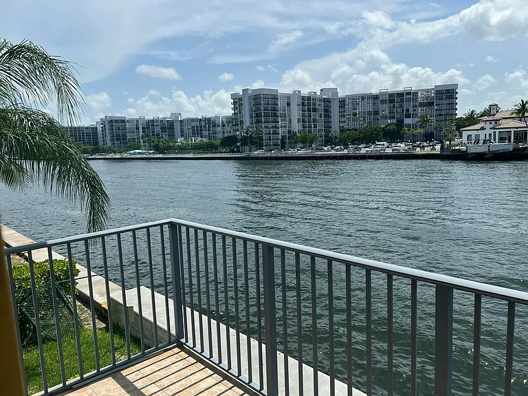 2600 S Ocean Dr #S216 — Photo 3