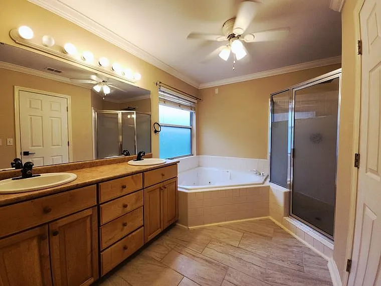 3 bed, 1884 sqft, $2,500 — Photo 4