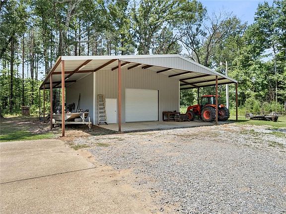 4th image of 388 Booner Miller Rd