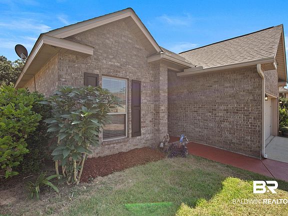 4th image of 1115 McMurray Pl E
